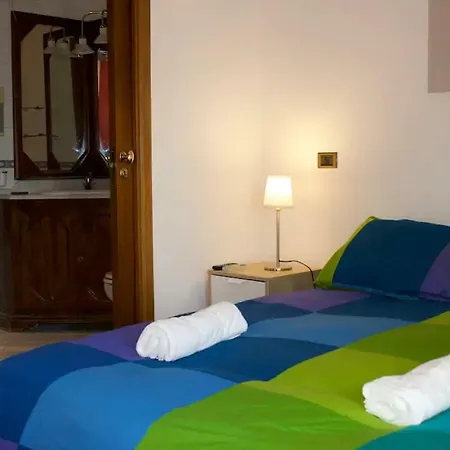 Il Vesuvio Alla Finestra Apartment